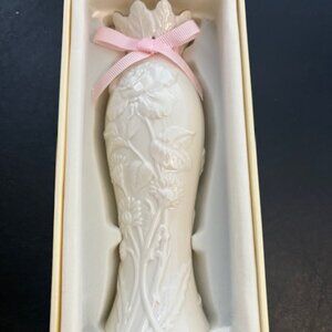 Lenox "The Gift of Knowledge" For breast cancer education